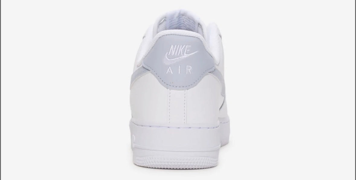 NIKE AIR FORCE 1 "07